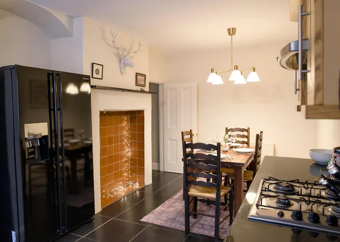 The Beeches - Chatsworth Apartment No 2 - Sleeps 4